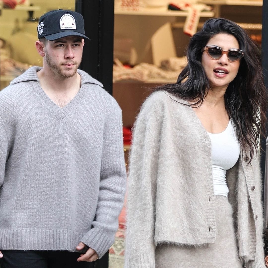 El 'cozy look' de Priyanka Chopra y Nick Jonas es ideal para Navidad