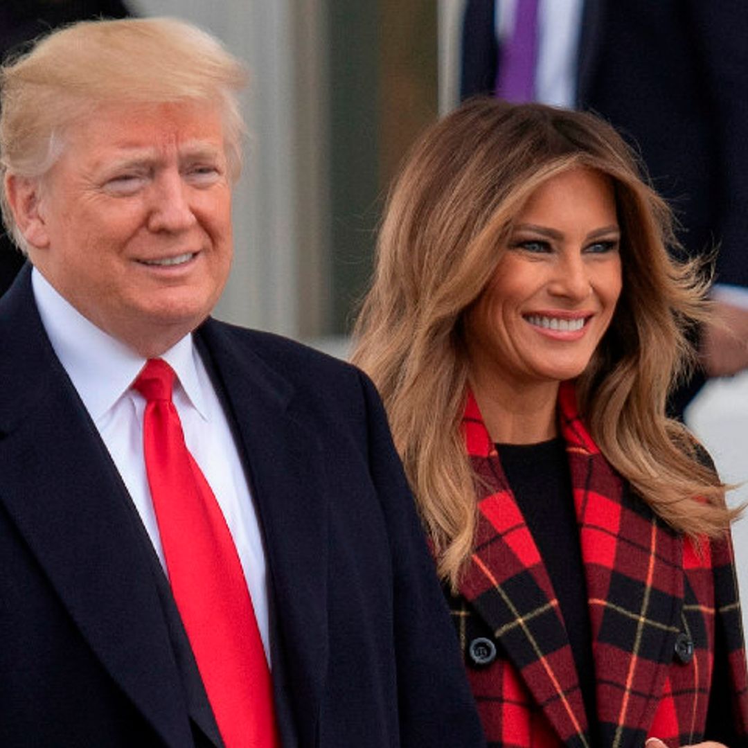 La tradición de Melania Trump: un abrigo de cuadros por Navidad