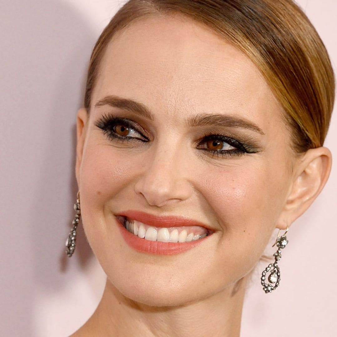 Compra el bálsamo de labios de Natalie Portman y otros que suman brillo y volumen