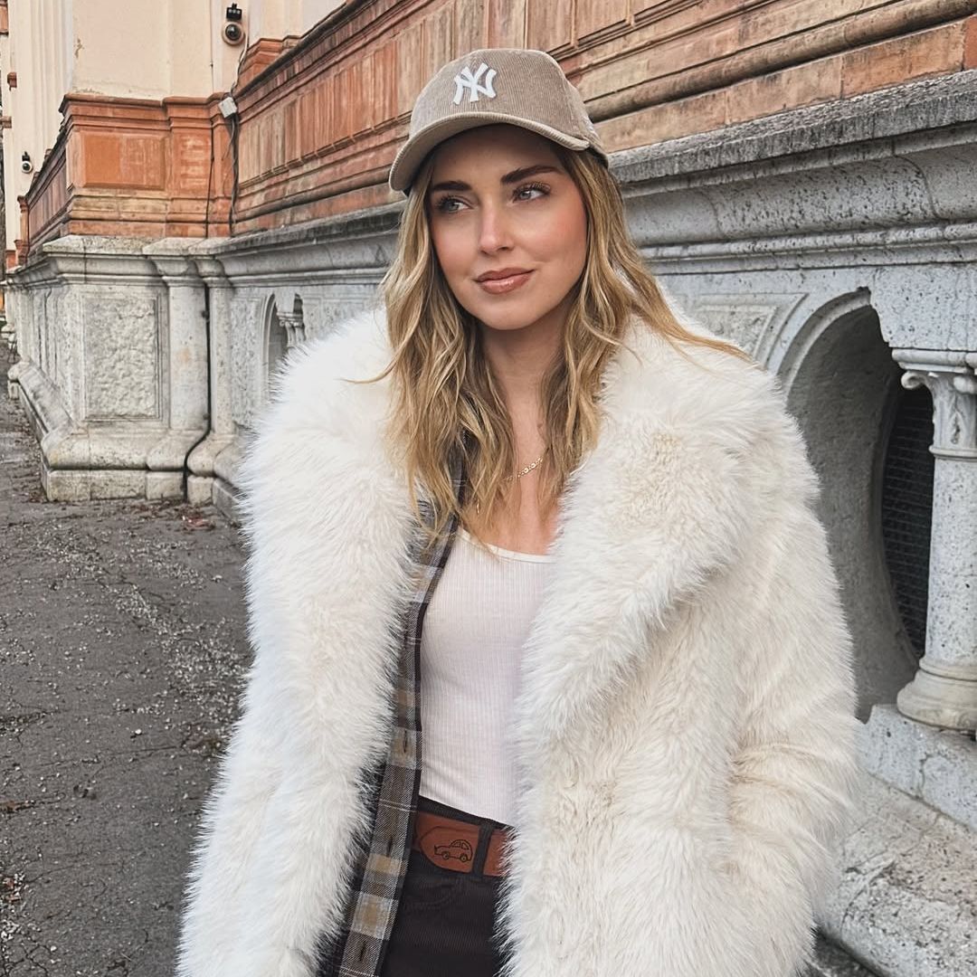 Chiara Ferragni y sus looks más cómodos y estilosos para 2025: del abrigo de pelo a los complementos ‘wild west’