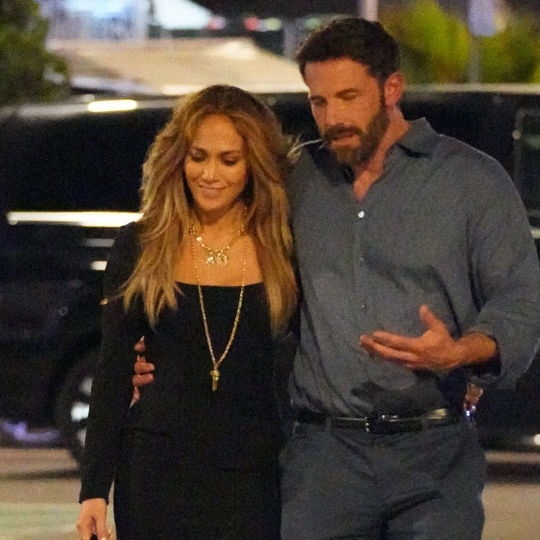 Románticos besos y una celebración: Jennifer Lopez y Ben Affleck, una apasionada pareja en Saint-Tropez