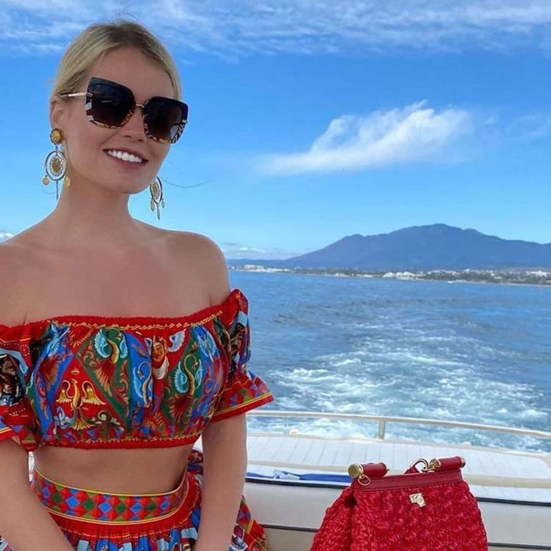 Desde Roma, Kitty Spencer y sus hermanas proponen el look de invitada ideal para las noches de verano