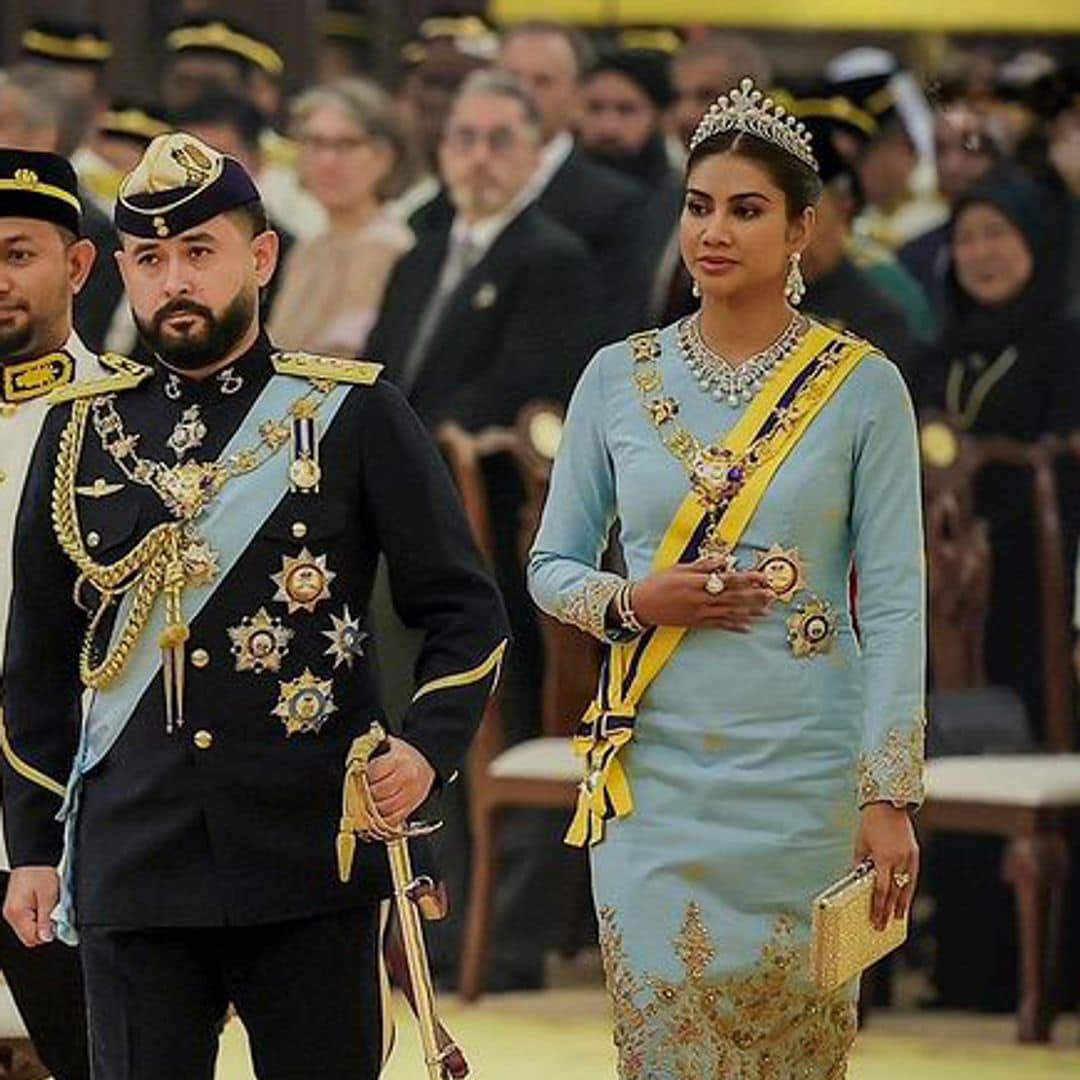 Las joyas más impresionantes vistas en la coronación de los Reyes de Malasia: de asombrosas tiaras a imponentes broches XL