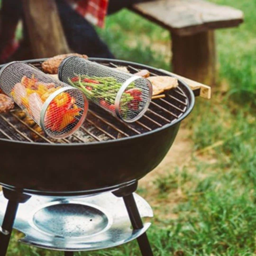 ¿Quieres cocinarlo absolutamente todo en tu barbacoa? Hazte ya con una de estas cestas rodantes