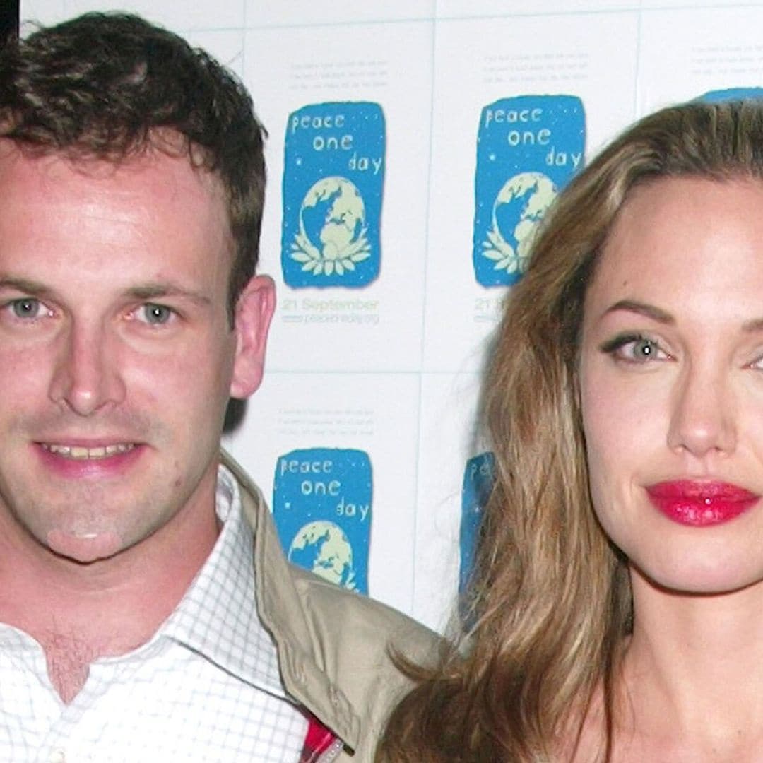 Angelina Jolie se reencuentra con su primer exesposo, Jonny Lee Miller