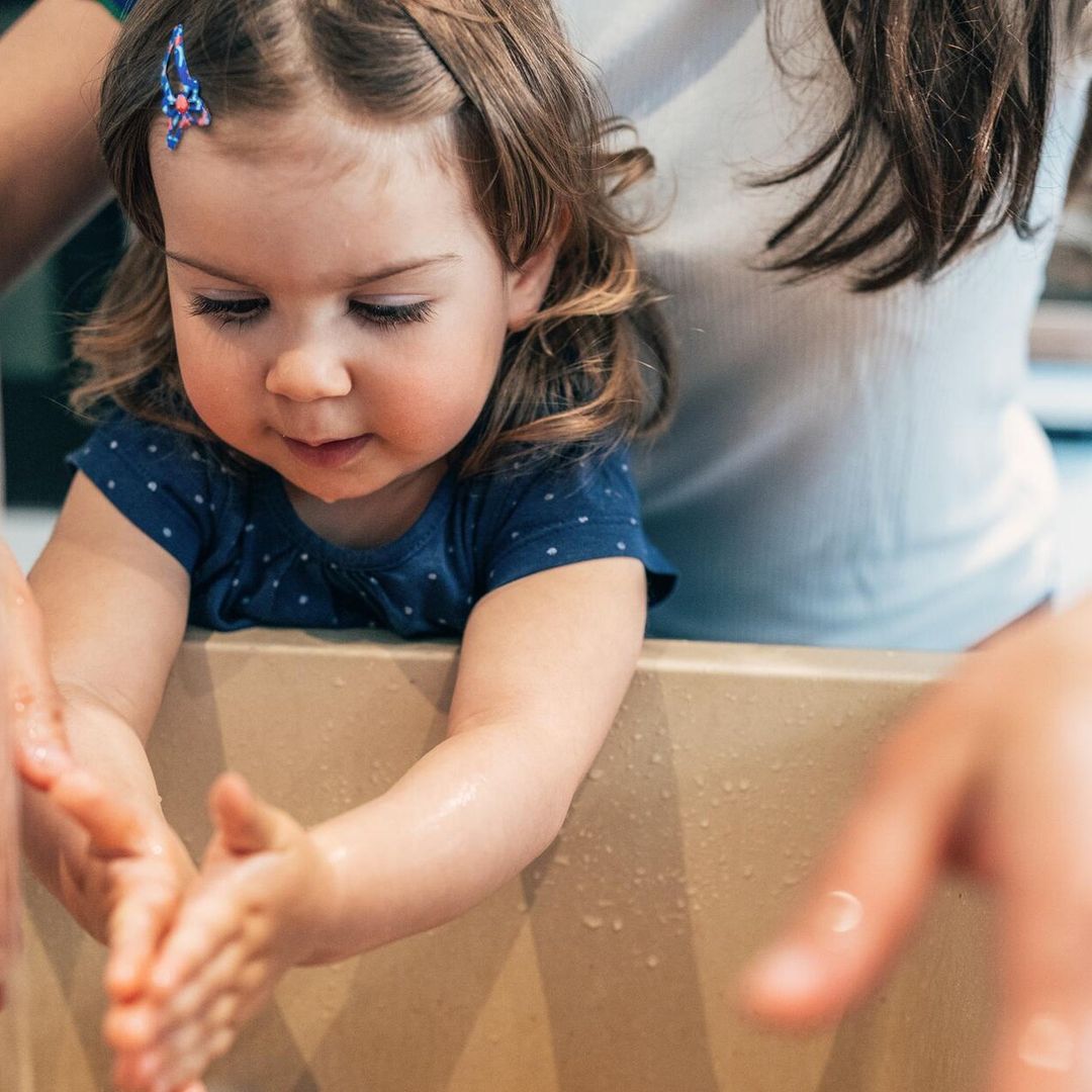 ¿Por qué debemos enseñar a los niños a lavarse las manos desde pequeñitos?