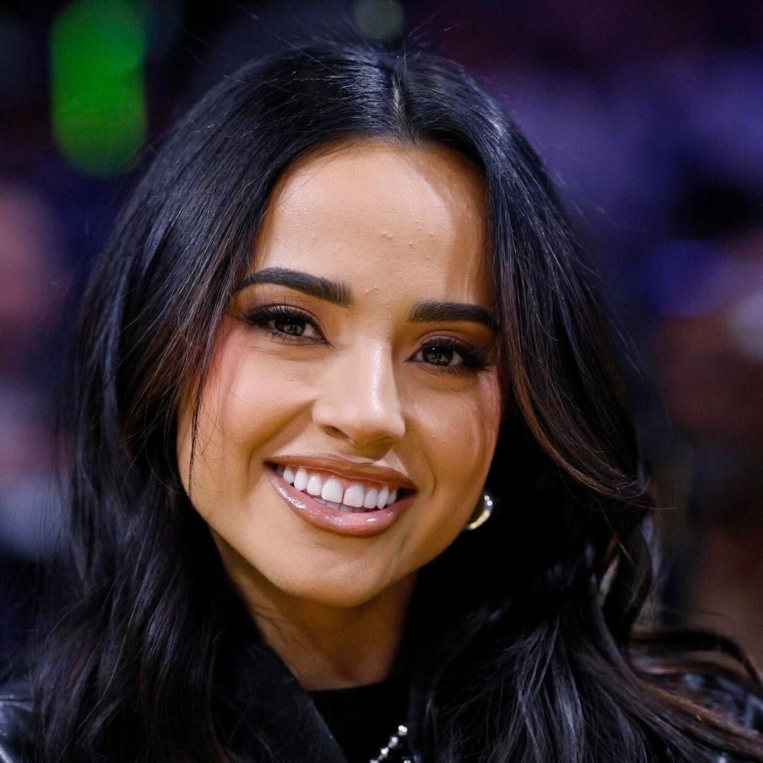 Becky G llora de emoción por la nominación de ‘The Fire Inside’ en los Premios Oscar 2024