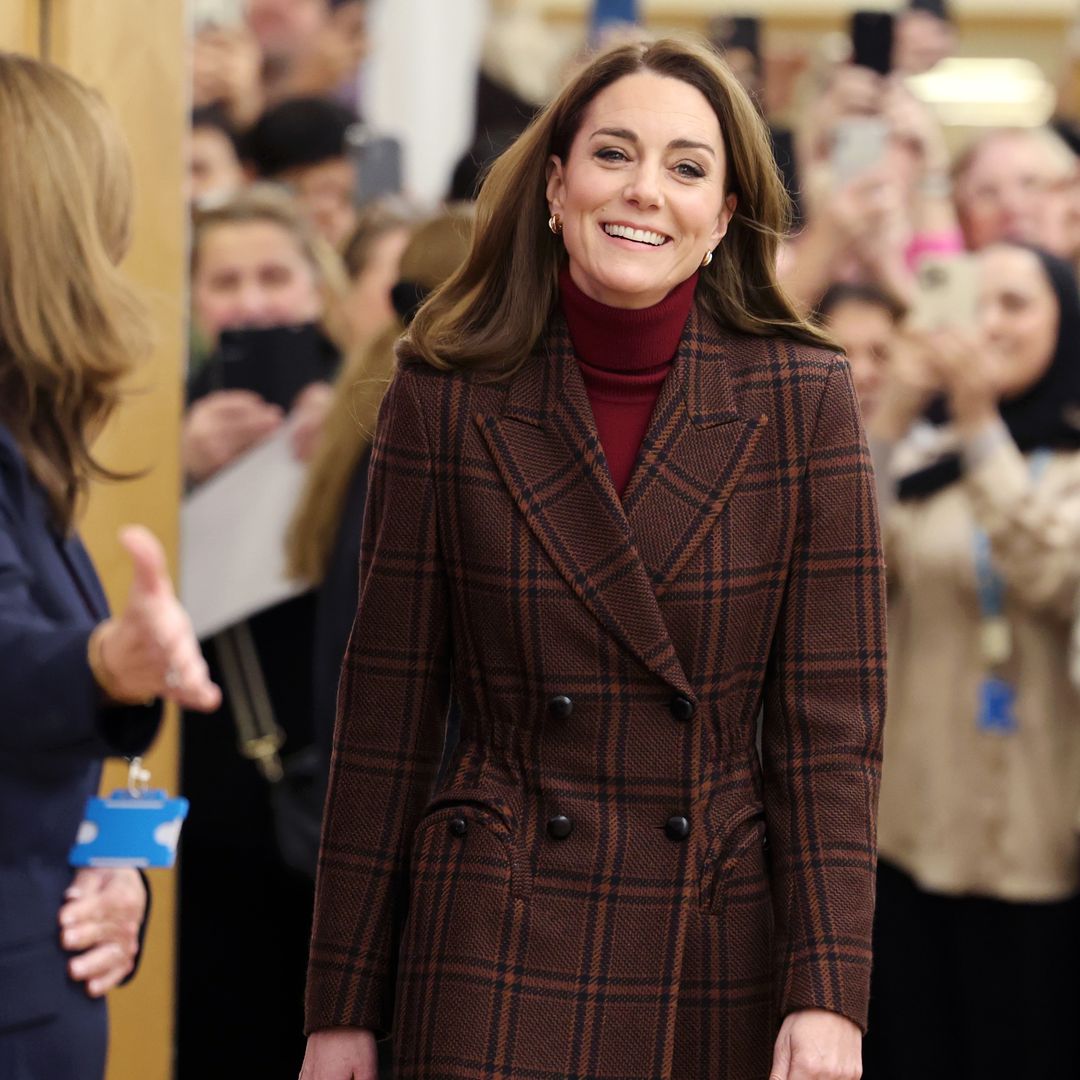 La emotiva visita de Kate Middleton al hospital en el que fue tratada de cáncer