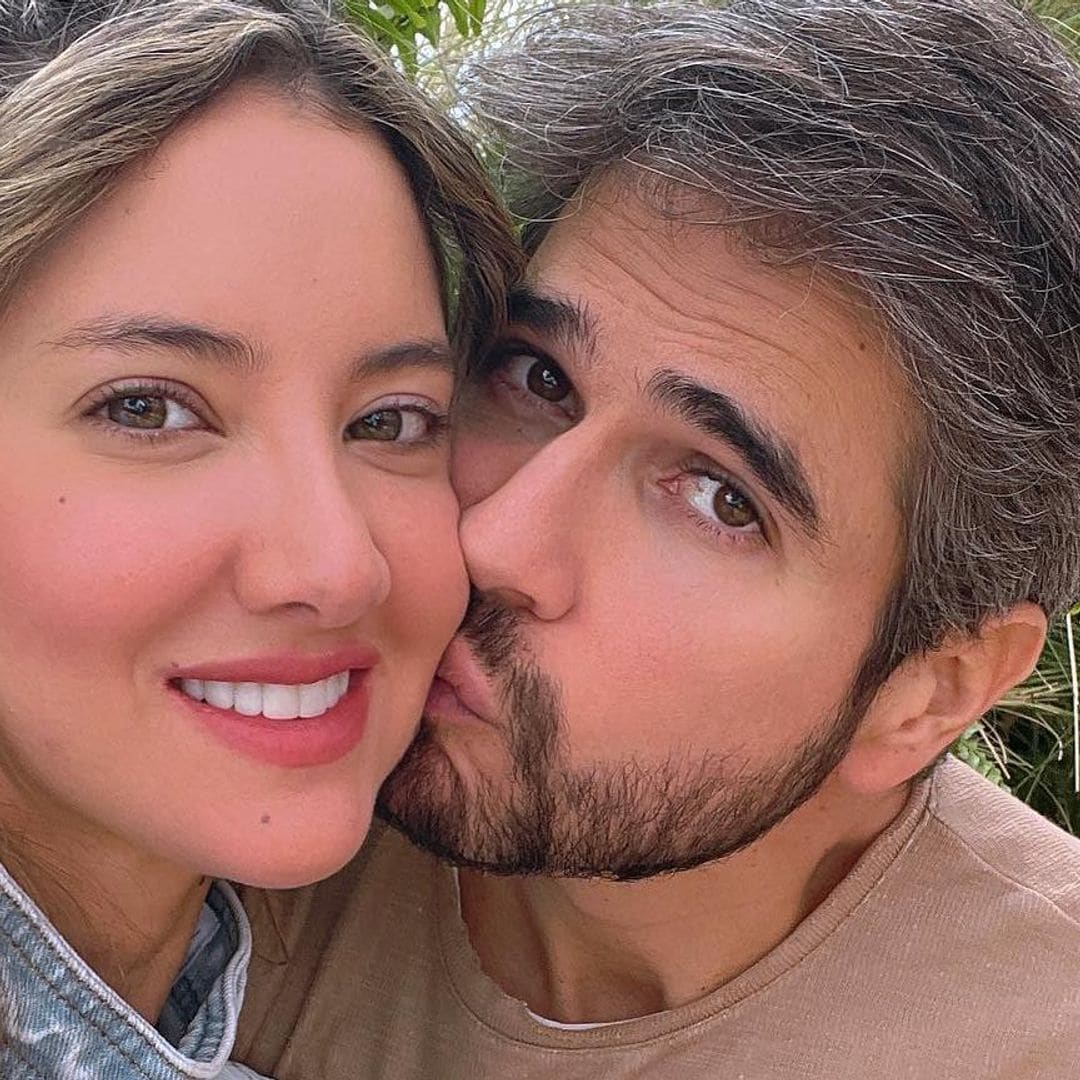 Daniella Álvarez, de lo más enamorada en el cumpleaños de Daniel Arenas