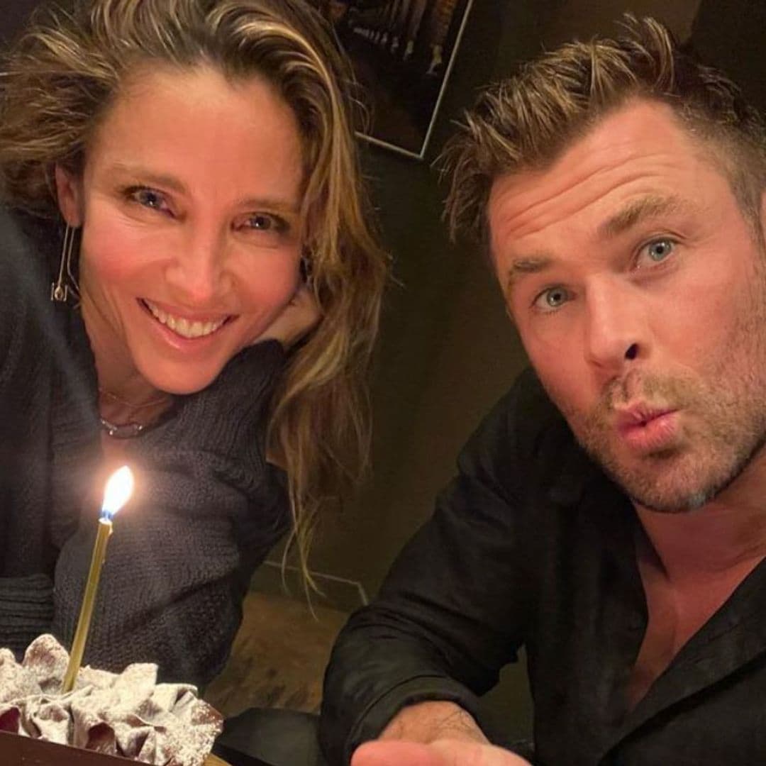 Chris Hemsworth sopla sus 39 velas en una divertida tarta ¡preparada por sus hijos!