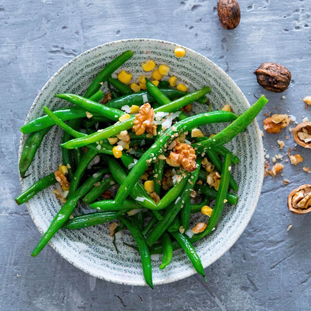 Ensalada de judías verdes, maíz y nueces