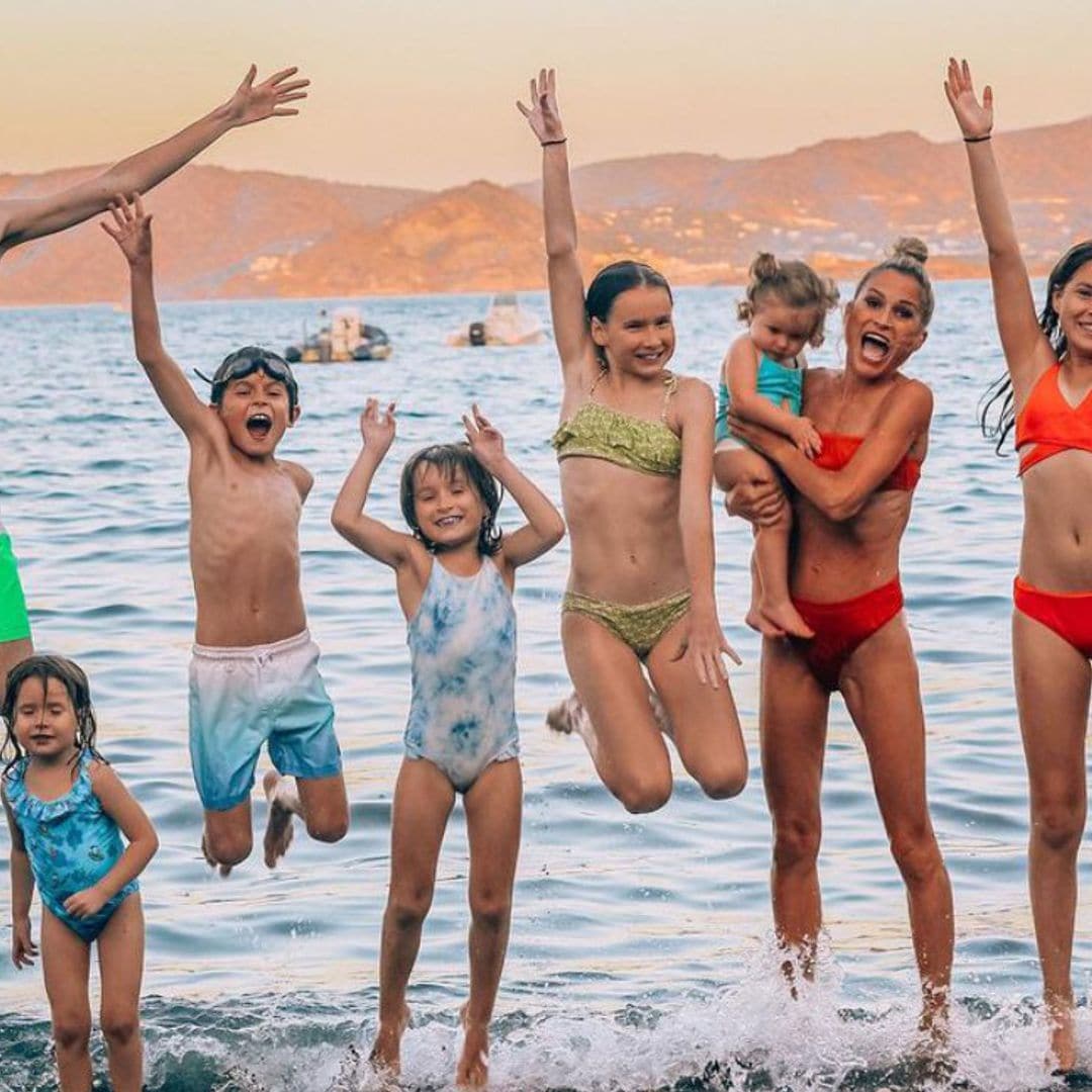 Las imágenes de Verdeliss en la playa con sus ocho hijos y cumpliendo una tradición familiar