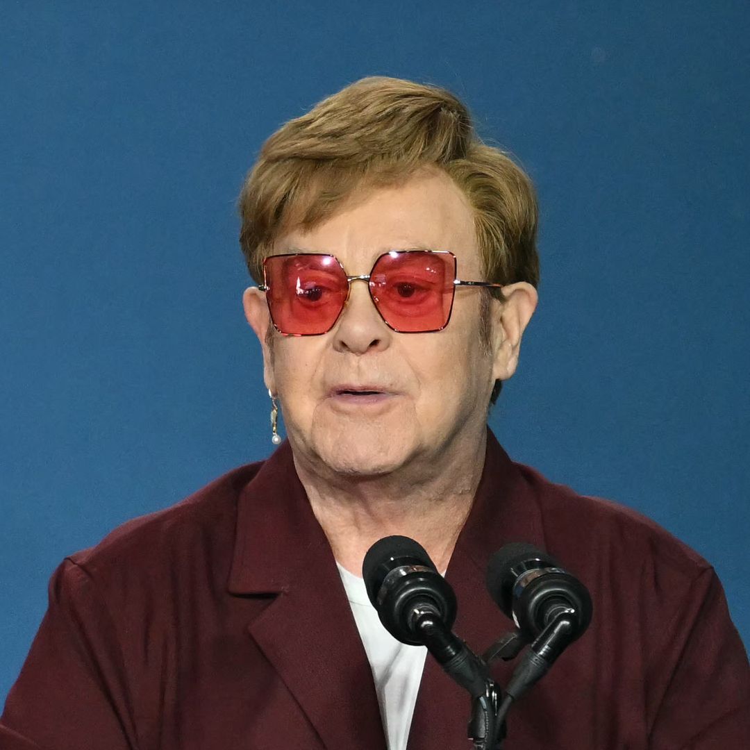 Elton John revela que debido a una fuerte infección ha perdido la visión de un ojo