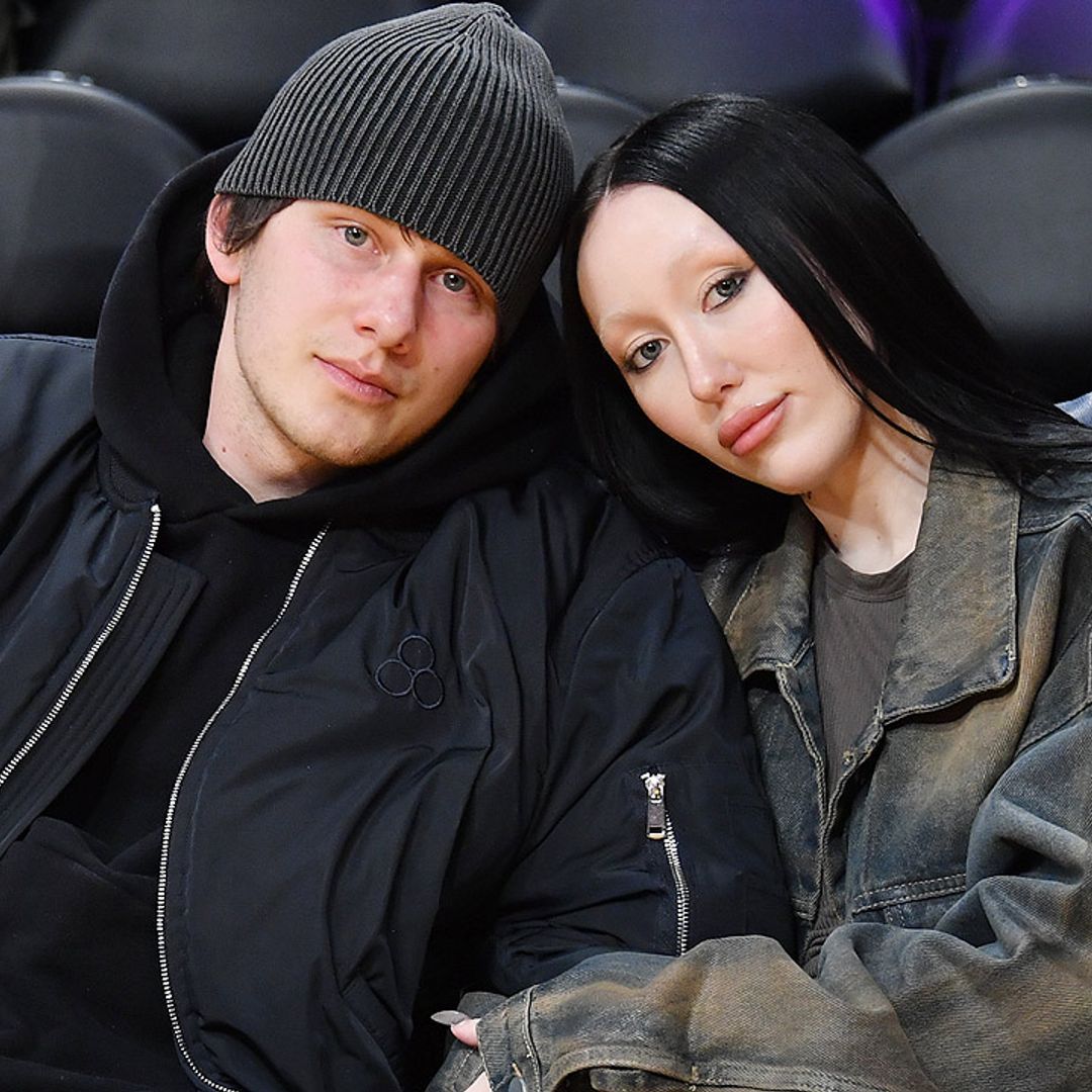 Noah Cyrus reaparece con su prometido tras las últimas polémicas familiares