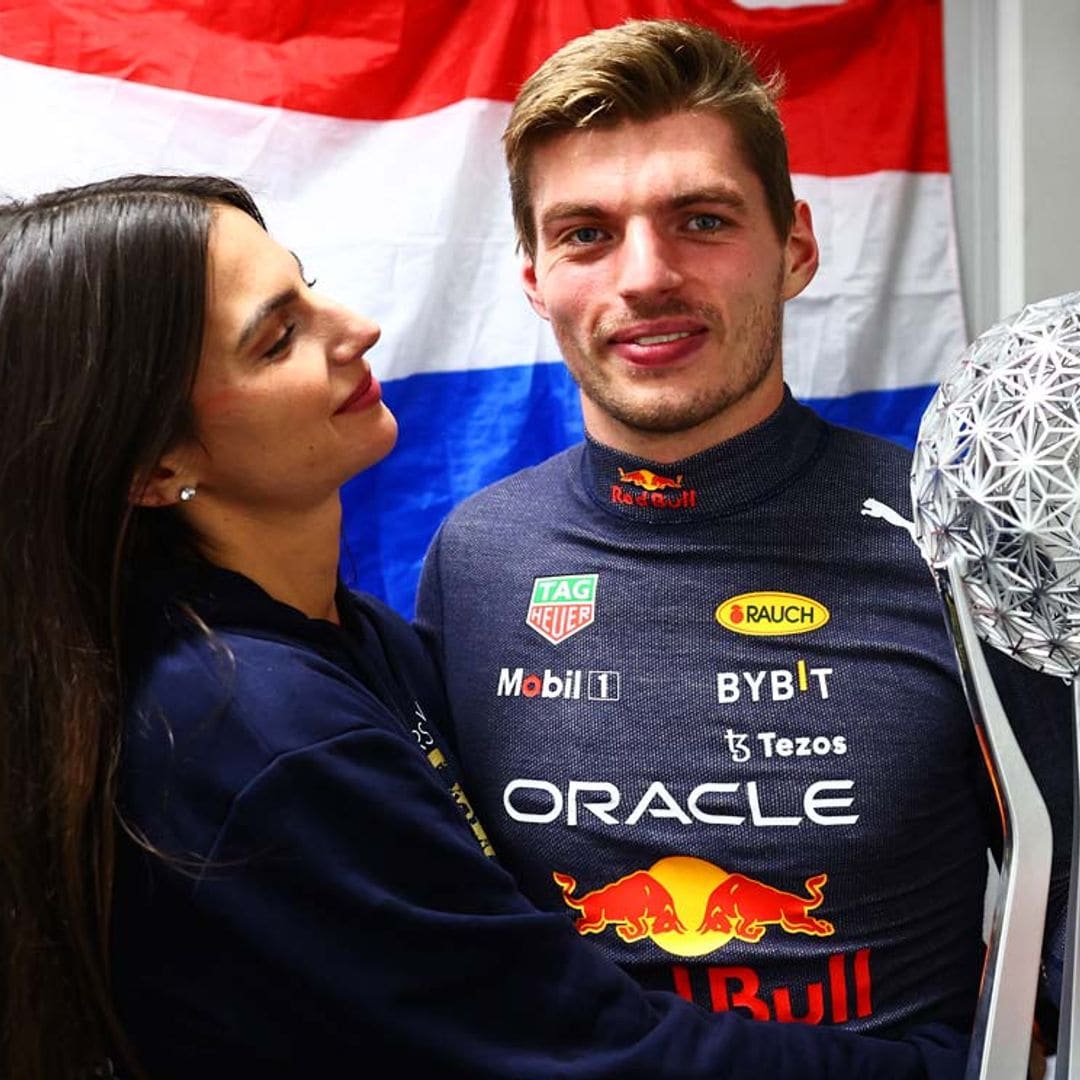 Max Verstappen y su novia Kelly Piquet celebran juntos su título de campeón del mundo de Fórmula 1