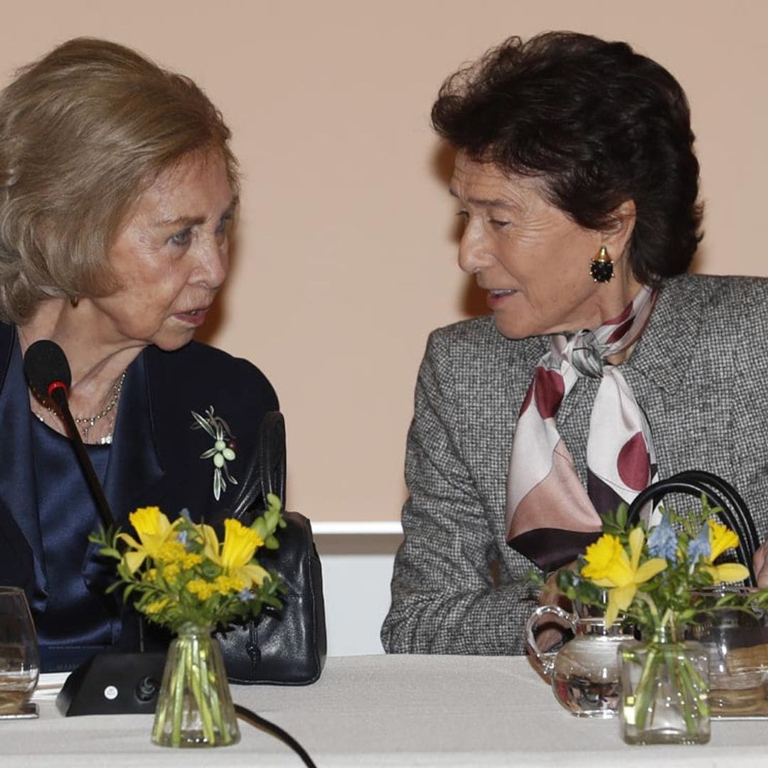 El divertido momento de Ana Botín haciendo fotos a la reina Sofía y a su madre