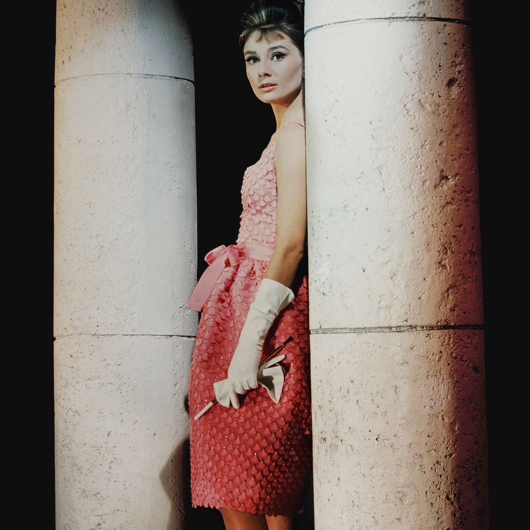 Los looks icónicos de Audrey Hepburn en 'Desayuno con diamantes', película que cumple 61 años