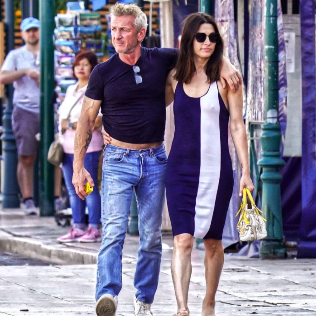 Sean Penn, todo amor junto a su nueva novia en las calles de Saint Tropez