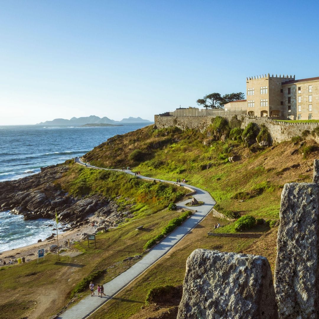 Murallas y Parador de Bayona, Pontevedra