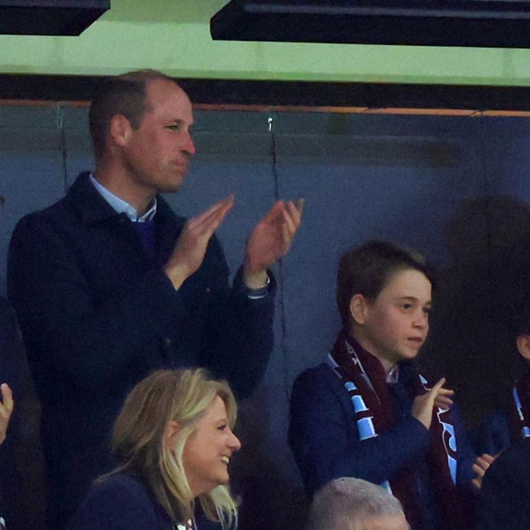 El príncipe William reaparece en una divertida velada de futbol con el príncipe George