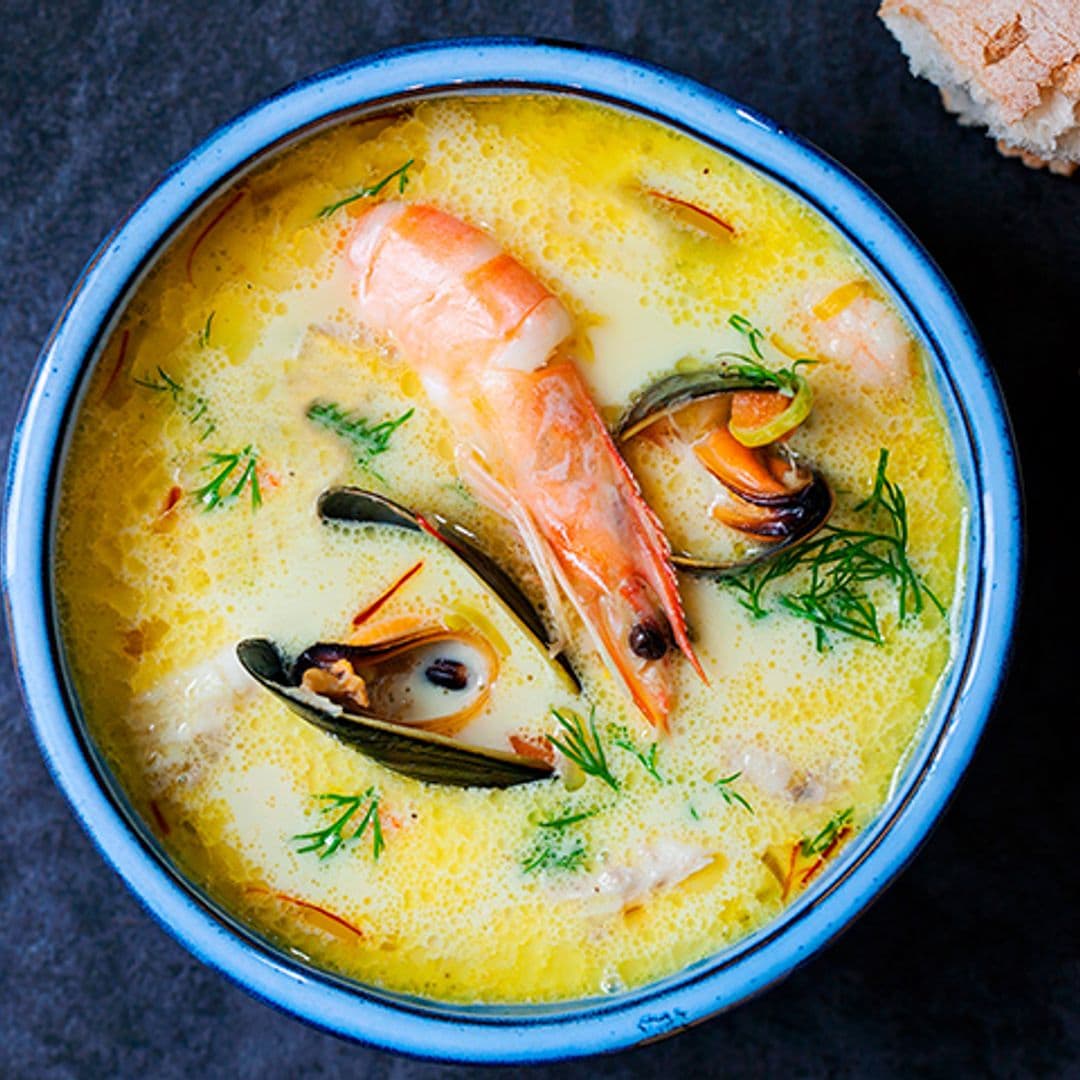 Sopa de mejillones al azafrán