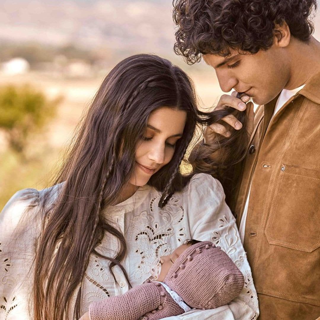 María García de Jaime y Tomás Páramo nos presentan a su hija Catalina