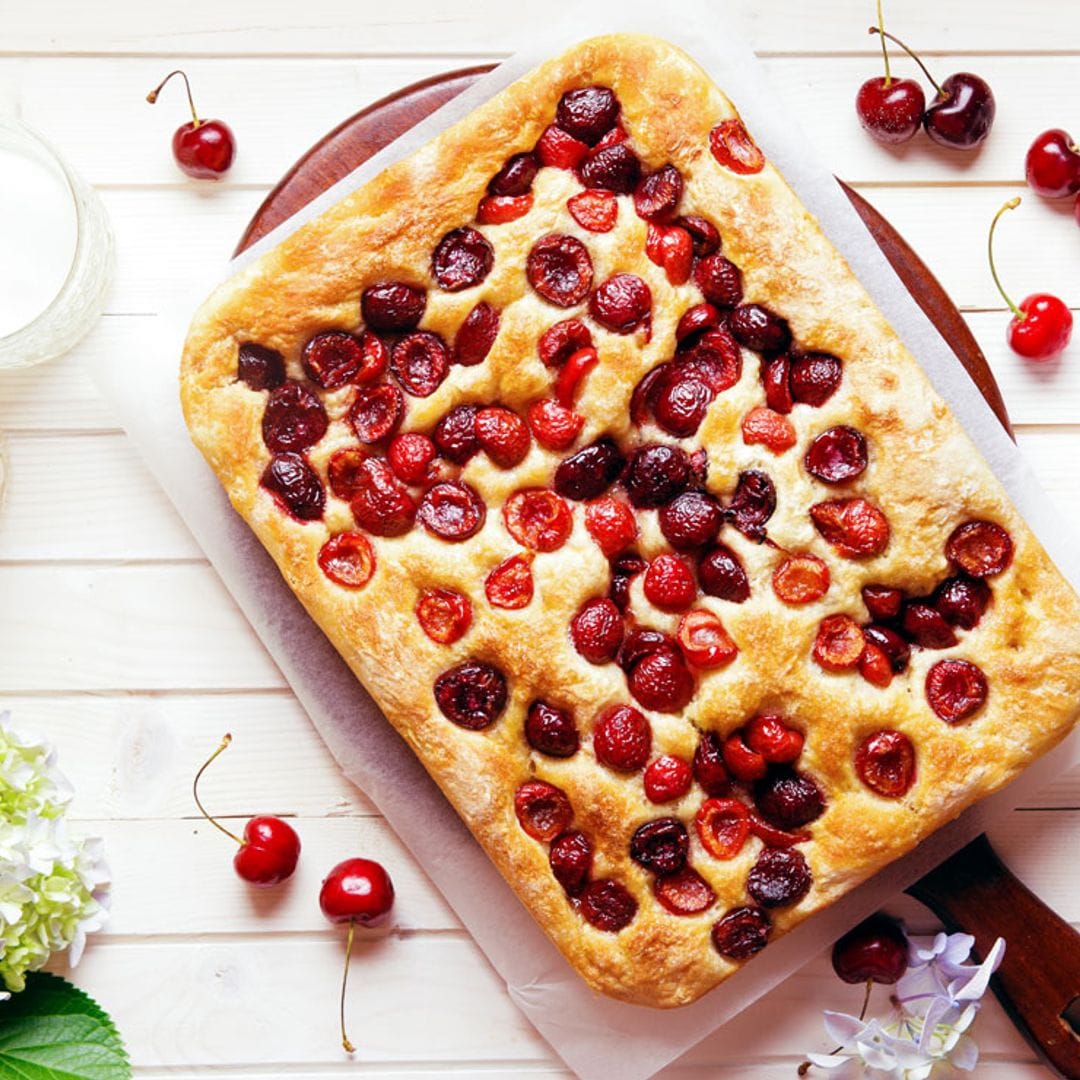 Focaccia de cerezas