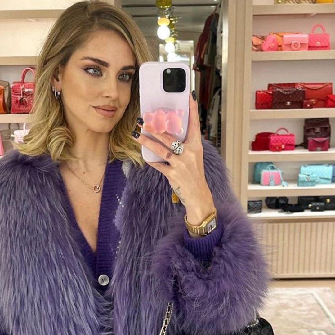 Chiara Ferragni y Dua Lipa confirman que vuelven los abrigos más glamurosos de nuestras abuelas