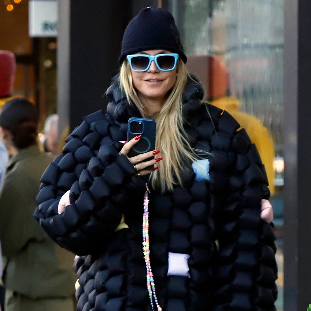 Leni y Heidi Klum eligen 'total looks' negros para sus días de nieve en Aspen