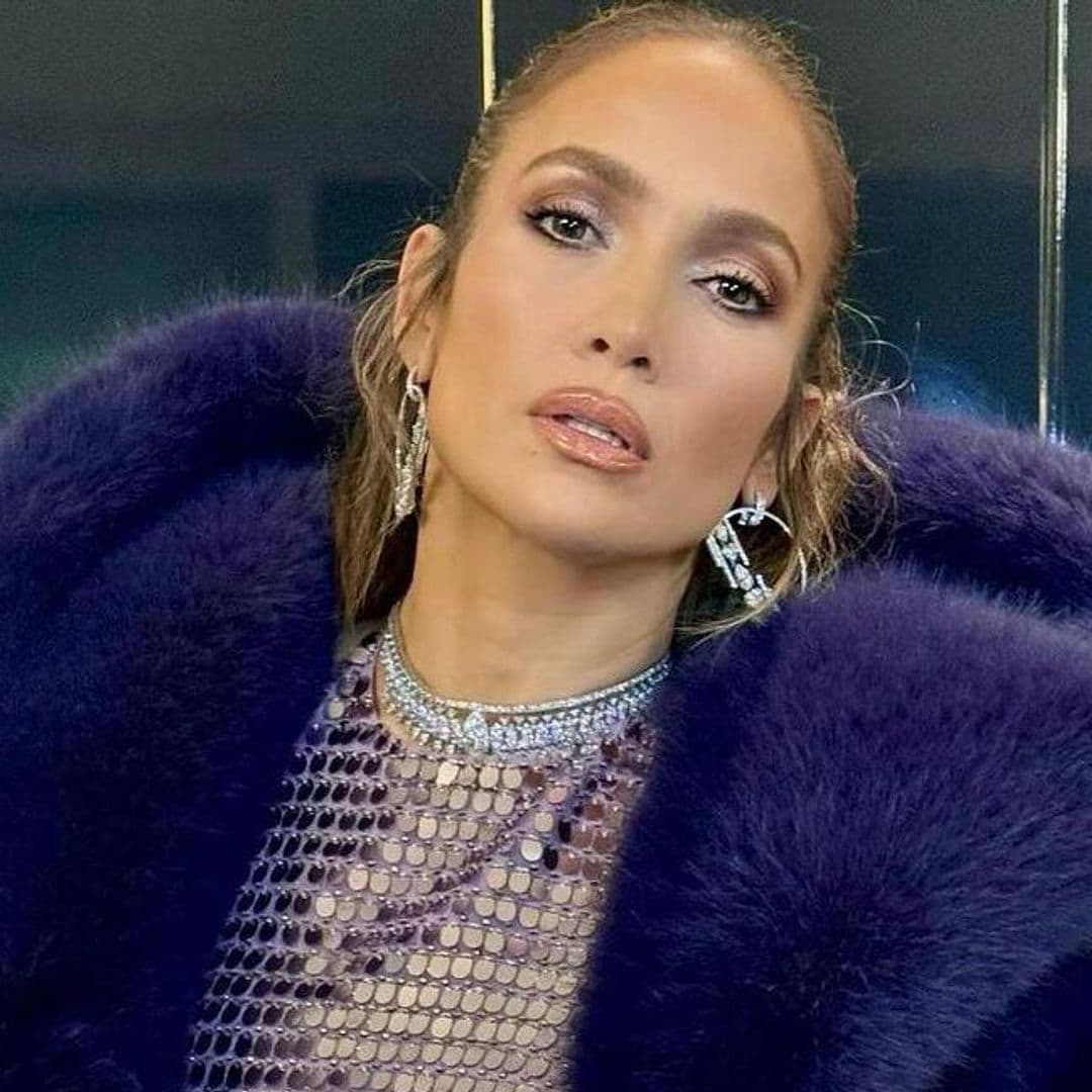 Jennifer Lopez disfruta de Dubái con dos ‘looks’ muy ‘chic’