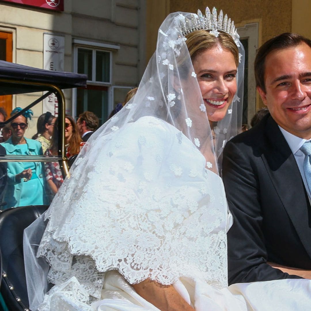 María Anunciata de Liechtenstein, dos vestidos de impacto y tiaras familiares en su gran día