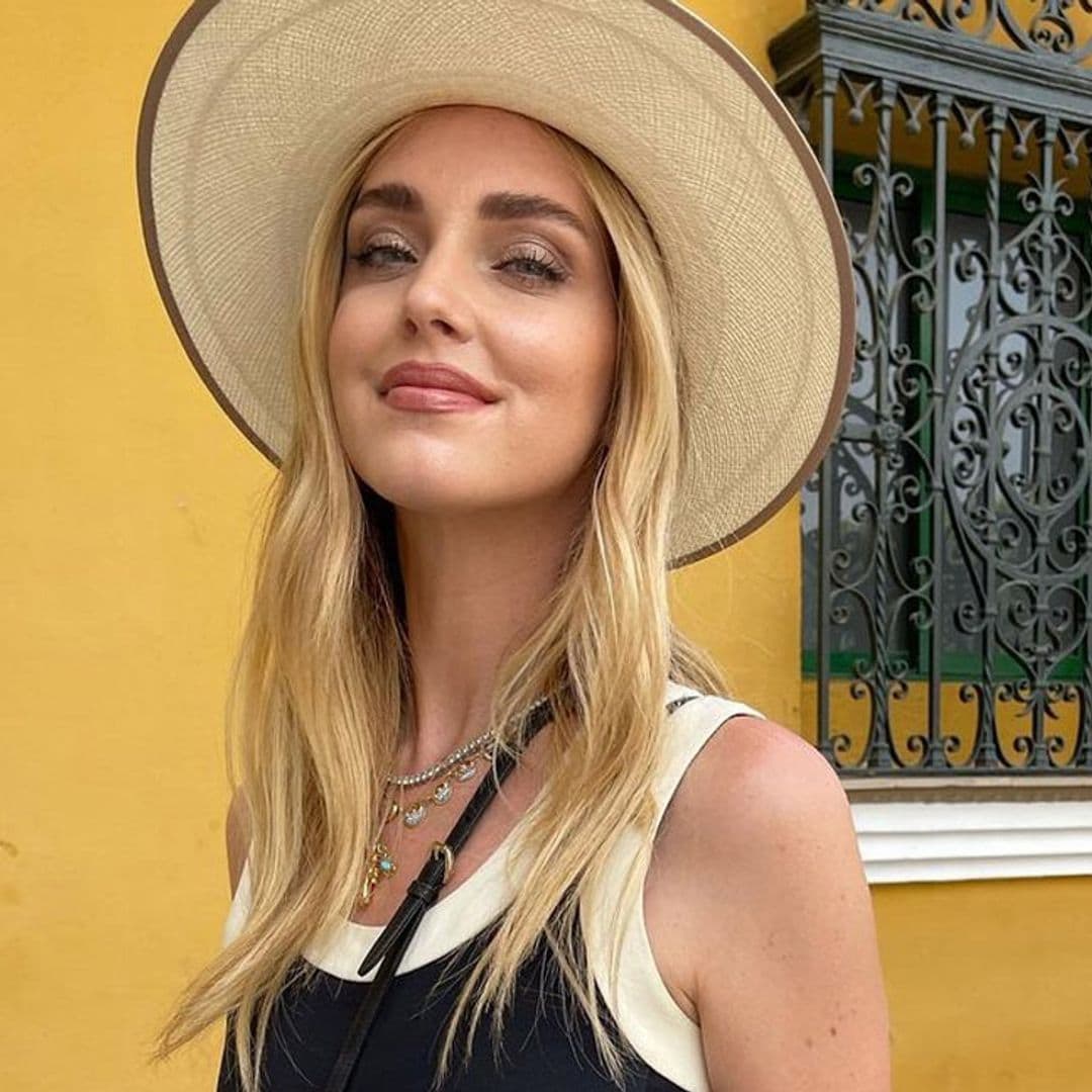 Chiara Ferragni se sumerge en las tradiciones sevillanas: de su visita al Cristo de los Gitanos a su foto con La Giralda