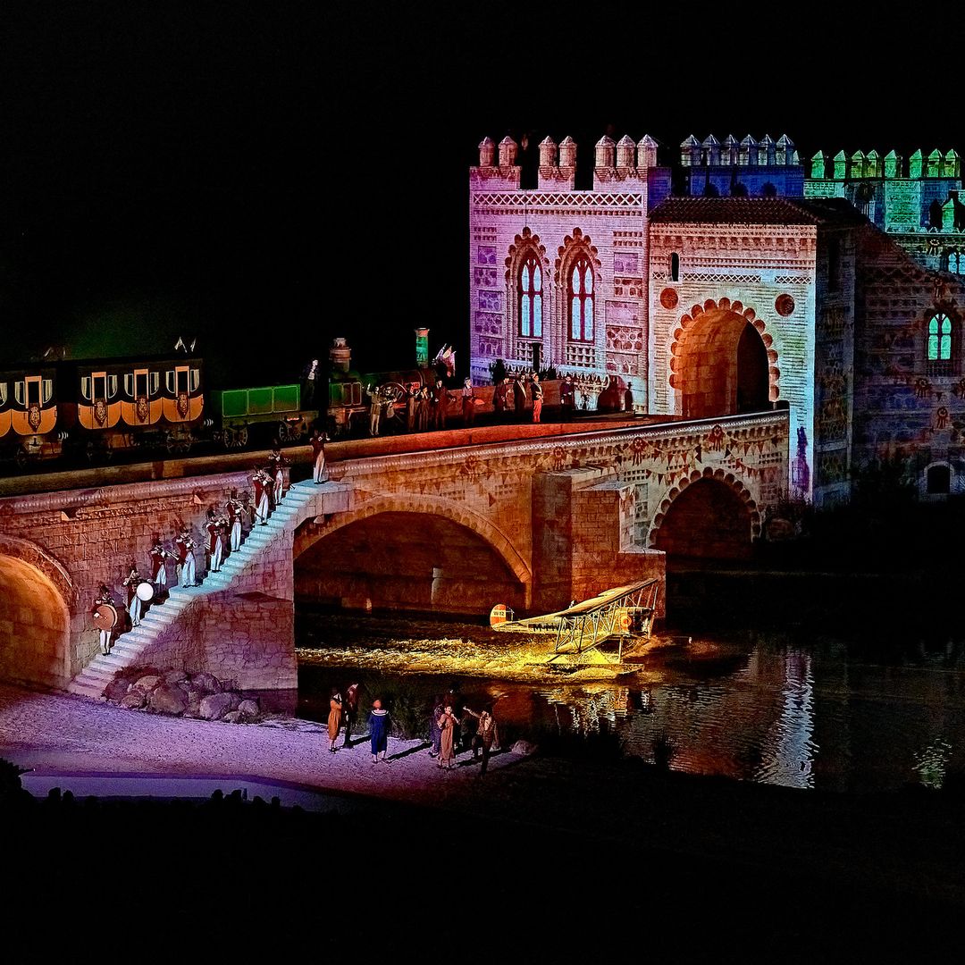 Espectáculo nocturno El Sueño de Toledo en el parque temático Puy du Fou