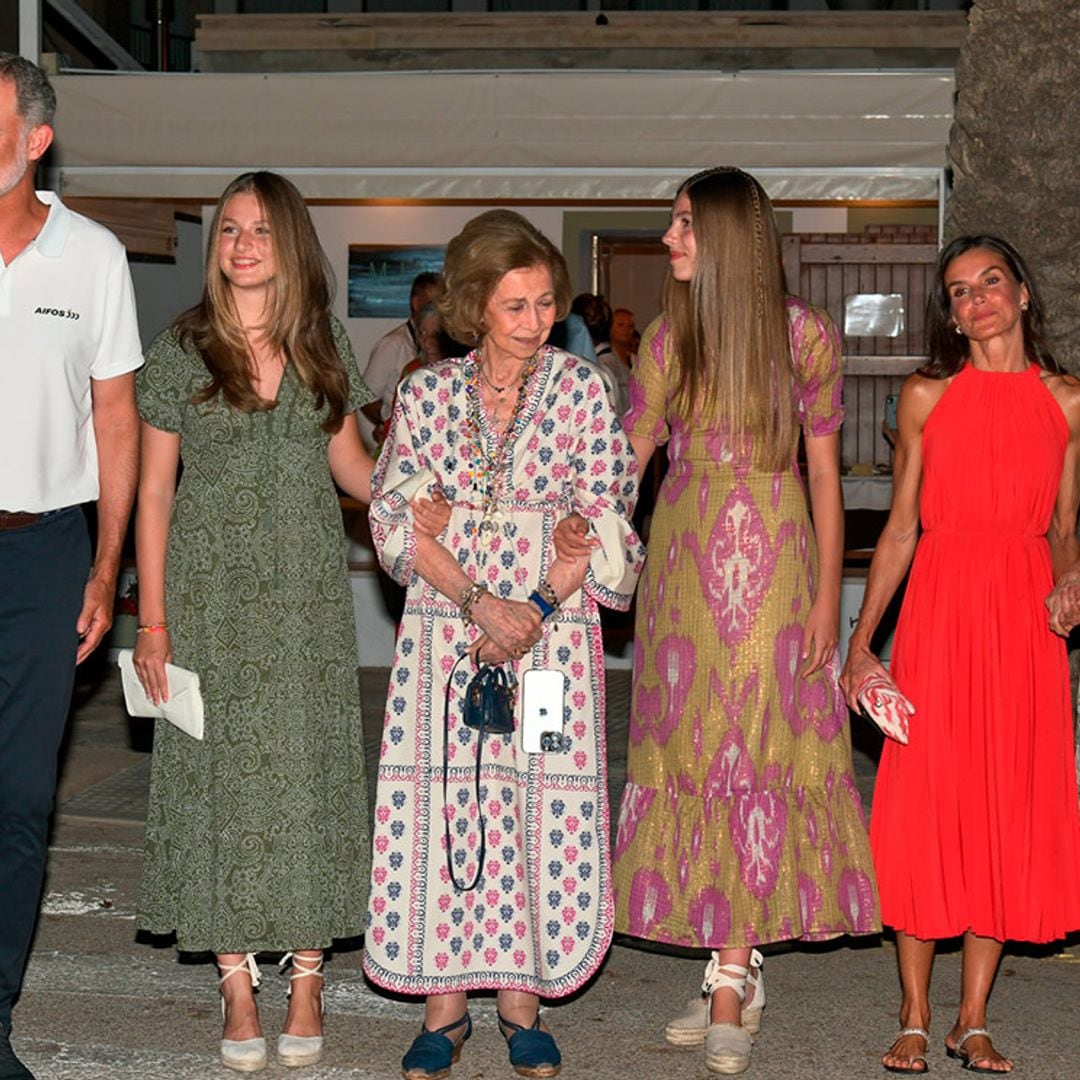 Los versátiles looks de la reina Letizia, la princesa Leonor y la infanta Sofía para una cena familiar