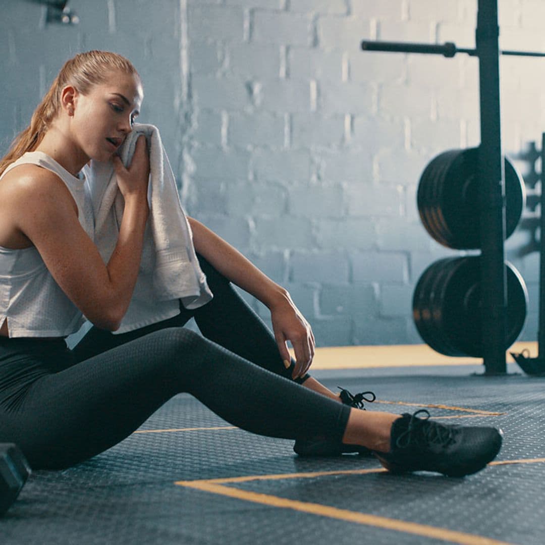 ¿Eres de las que se 'machaca' en el gimnasio? No lo hagas, te contamos por qué