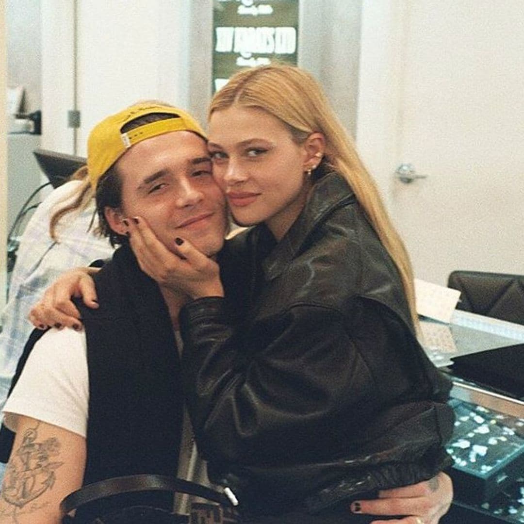 La última 'locura' de Brooklyn Beckham por amor: tatuarse la mirada de su novia