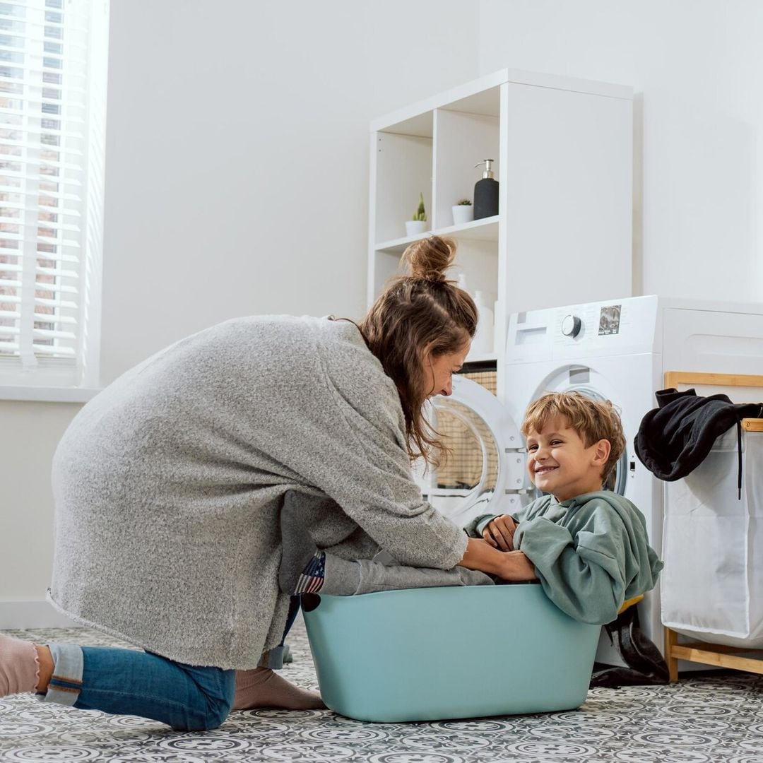 ¿Con qué tareas domésticas nos pueden ayudar los niños según su edad?