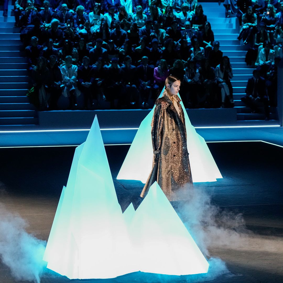 La pasarela de Dior contó con una atmósfera inigualable