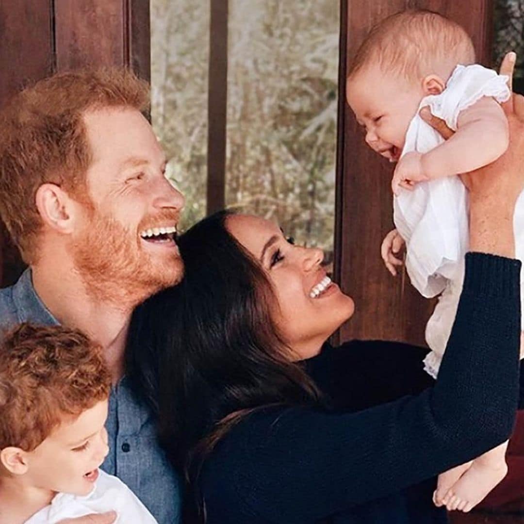 Meghan y Harry desvelan su posado más esperado: la primera foto junto a Lilibet Diana