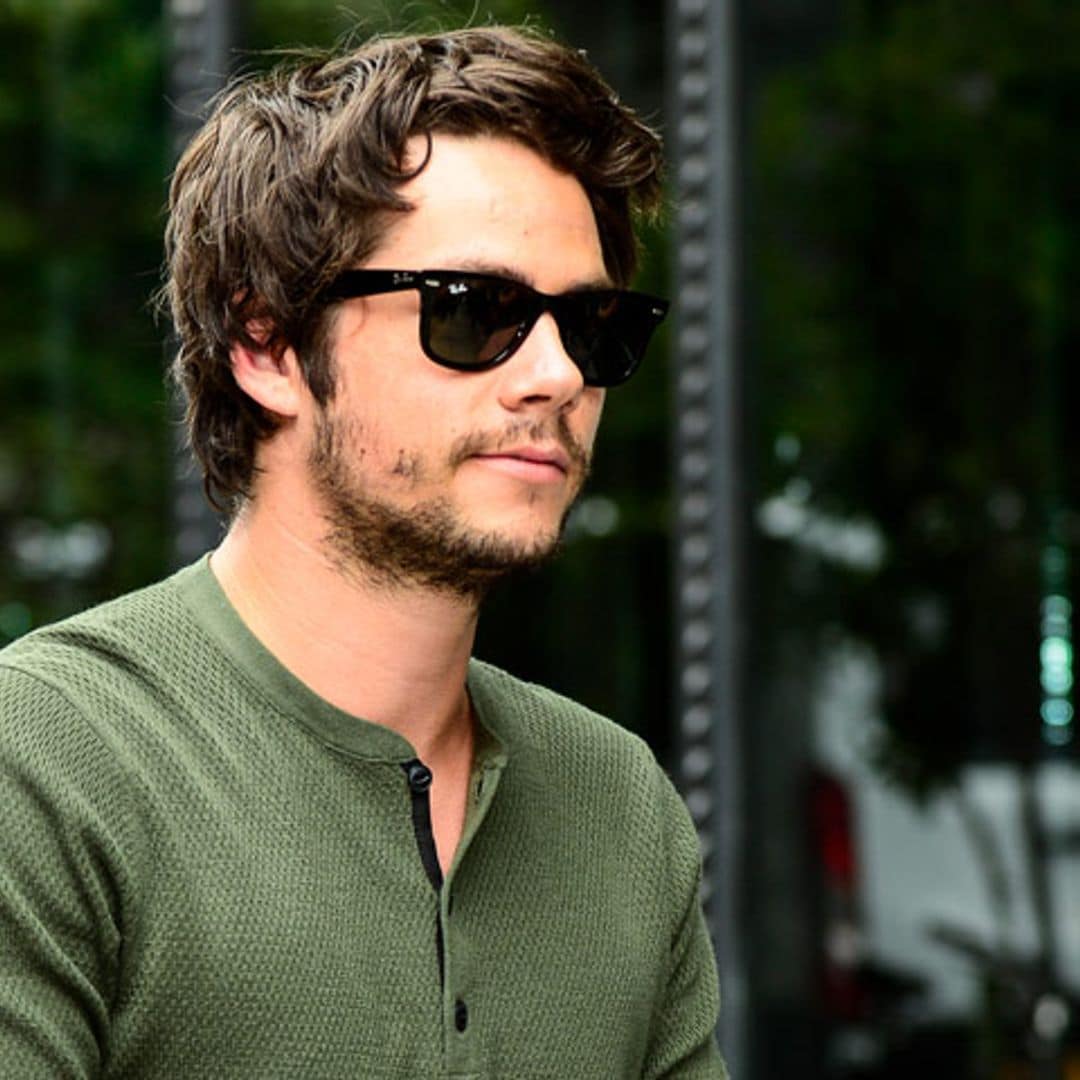 ¿Fan de Dylan O'Brien? Pues ésta es la camiseta que necesitas para imitar sus mejores 'looks'