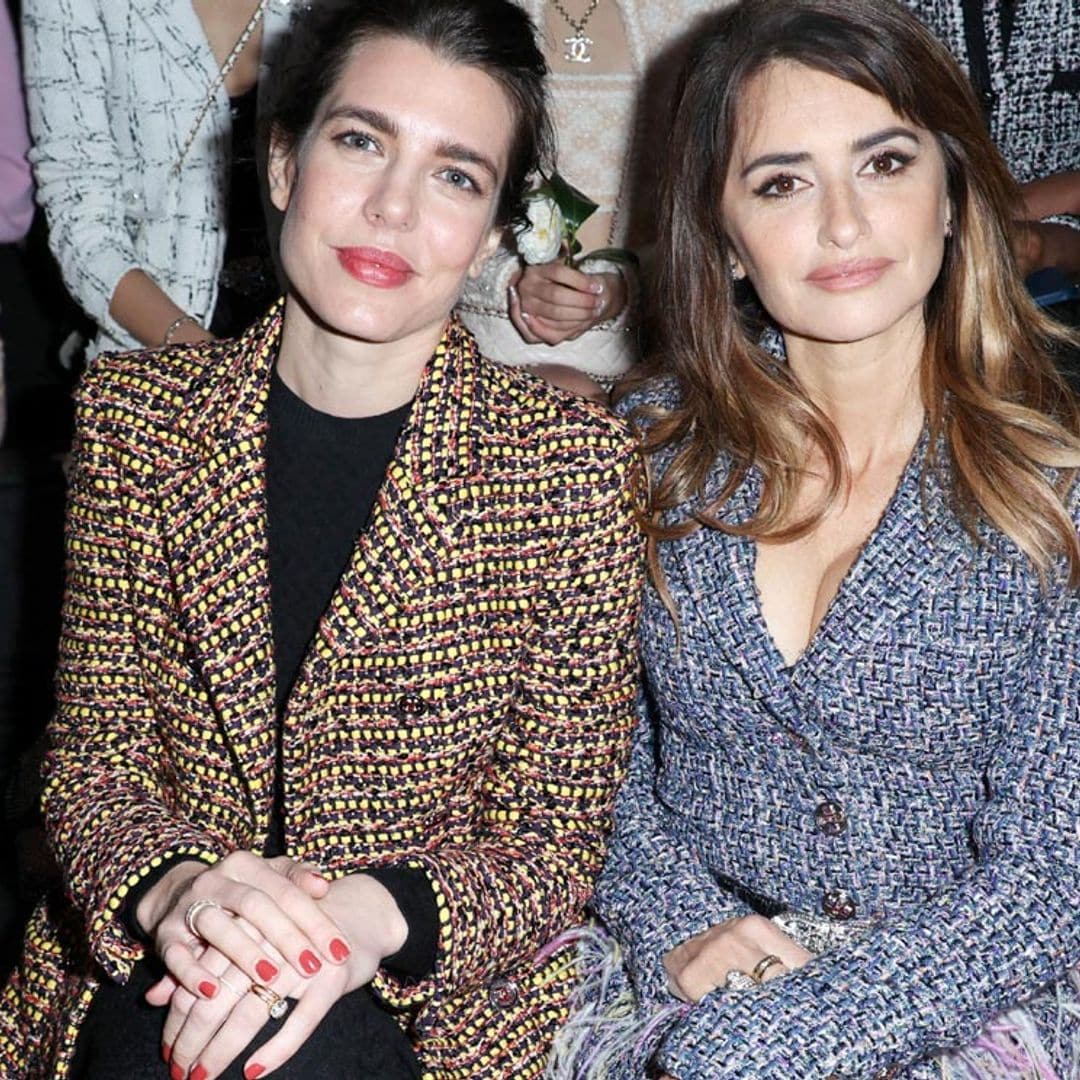 Carlota Casiraghi y Penélope Cruz, dos 'reinas' de la moda juntas en los desfiles de París