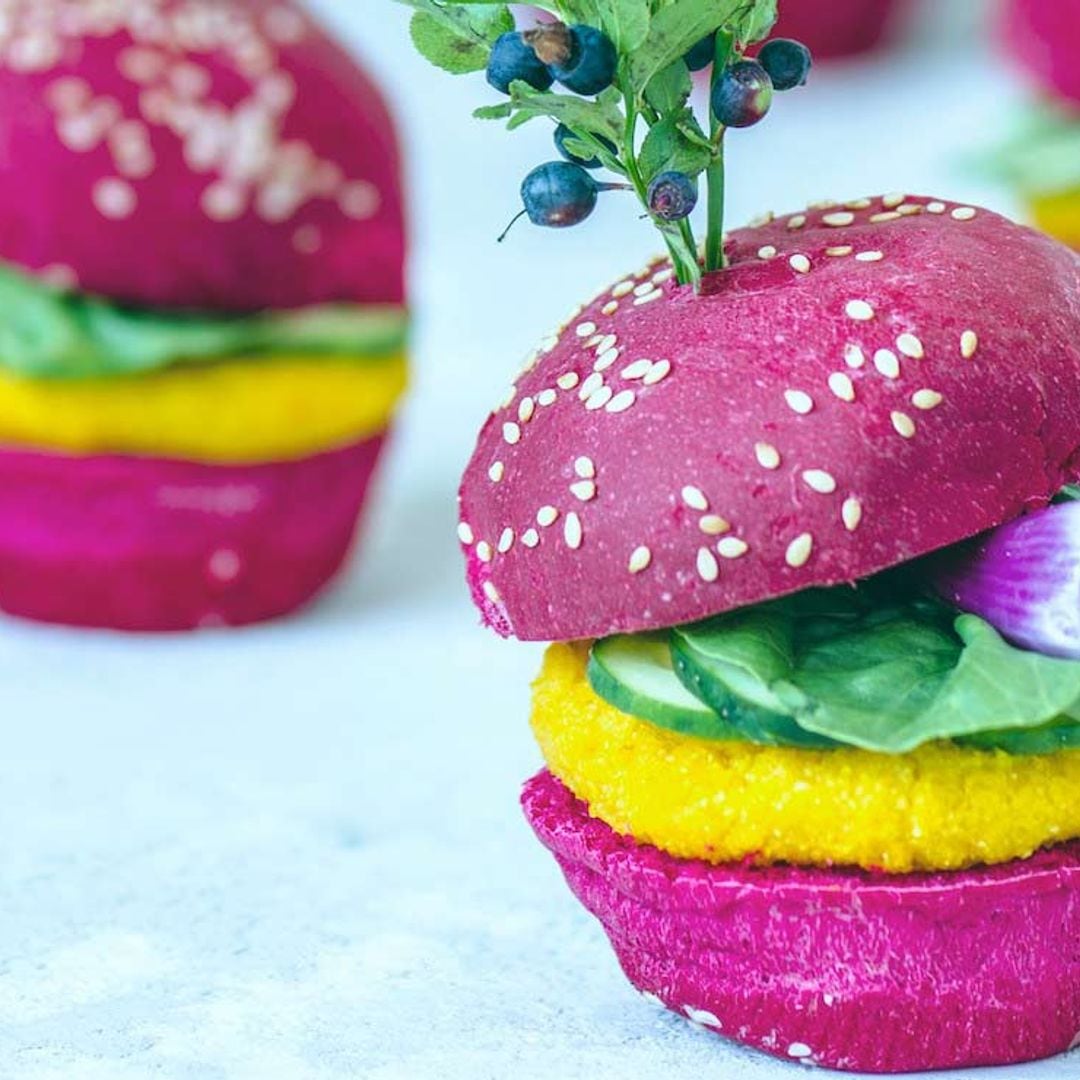 Mini hamburguesas veganas de remolacha, zanahoria y lechuga