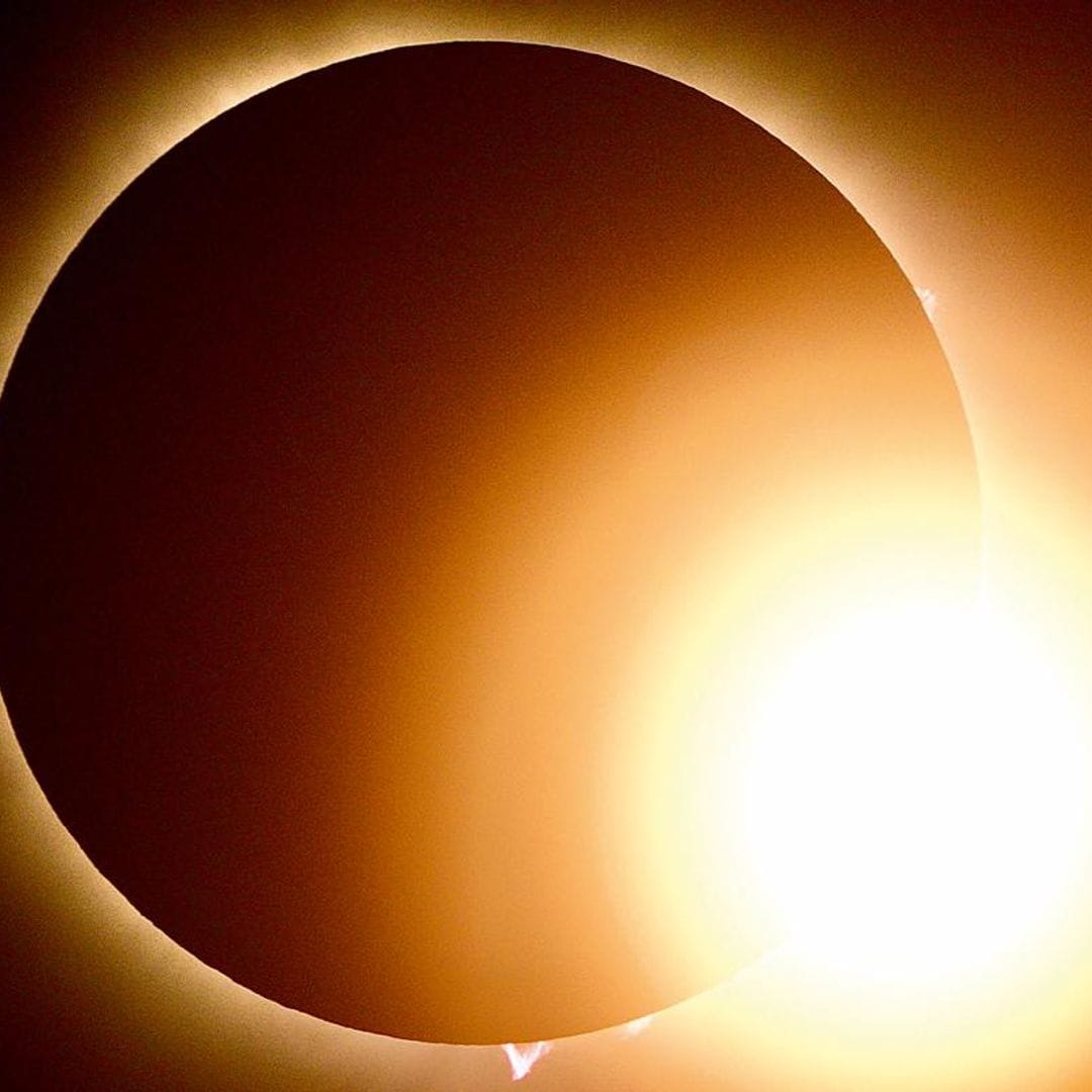 Las imágenes más impresionantes del eclipse solar que oscureció a América del norte en pleno día