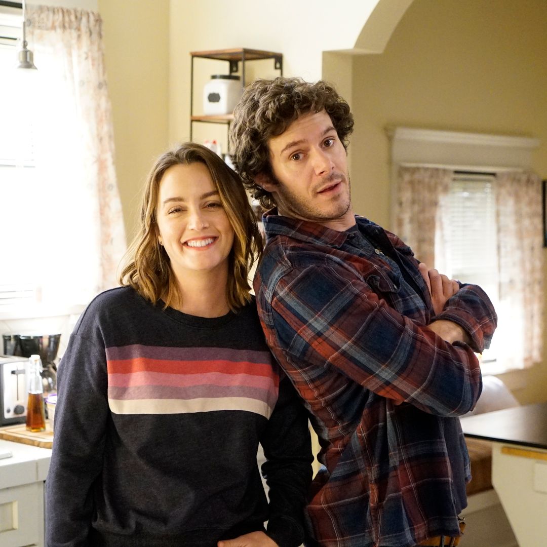 Leighton Meester y Adam Brody en la serie 'Single Parents'