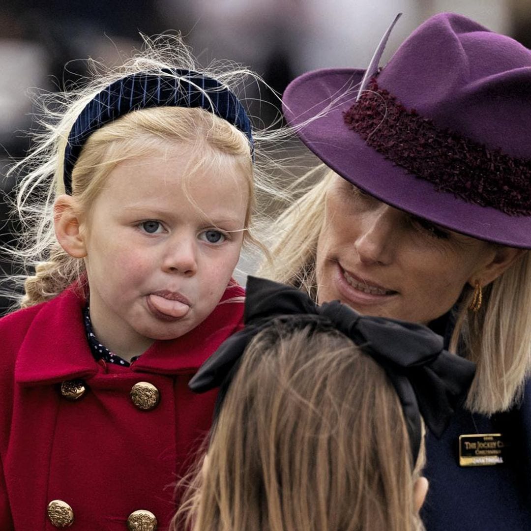 Lena Tindall, las pequeñas princesas también ‘sacan la lengua’