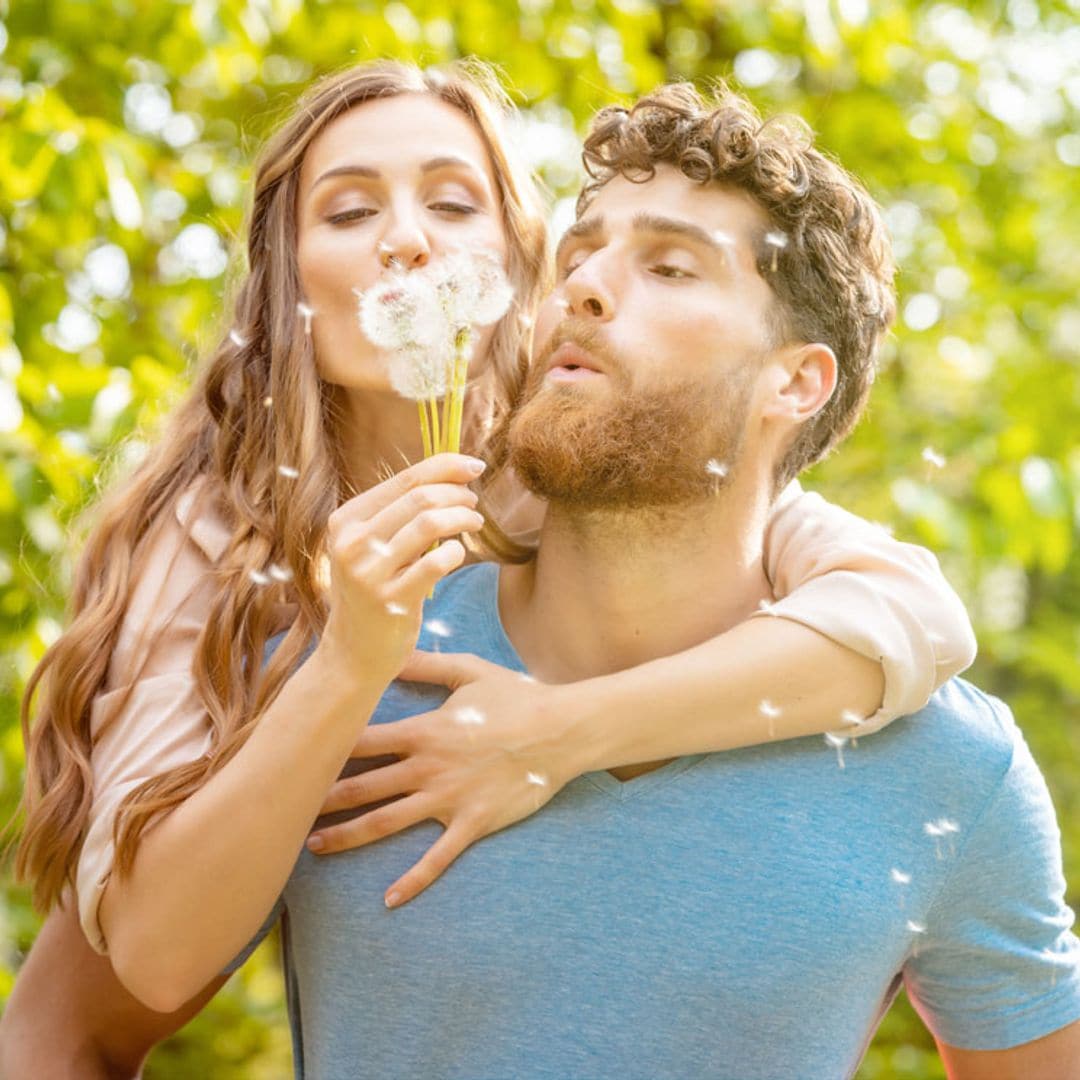 ¿Cómo influye la primavera en las relaciones de pareja?