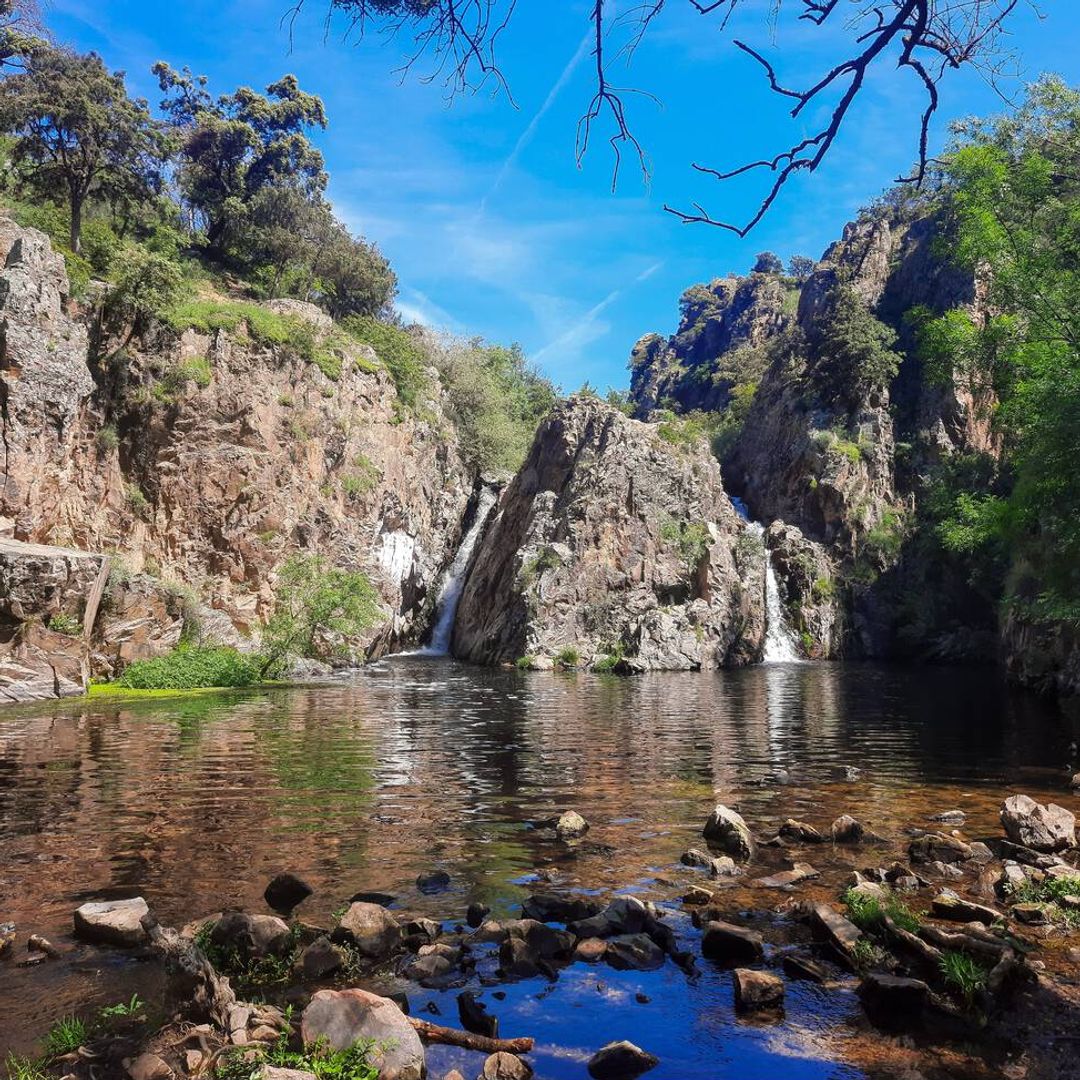 Piscinas naturales para refrescarte del calor en Madrid