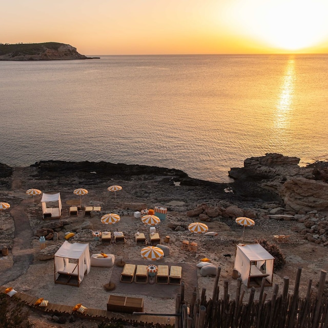 Rocky Beach del Hotel Six Senses Ibiza 