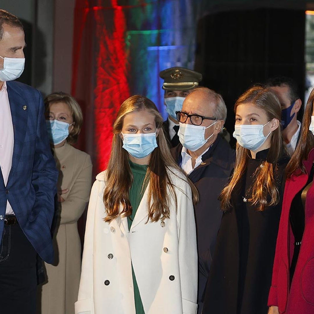 Los Reyes y sus hijas ya están en Asturias: arte, música... y ¡coches de carreras! en su primera visita