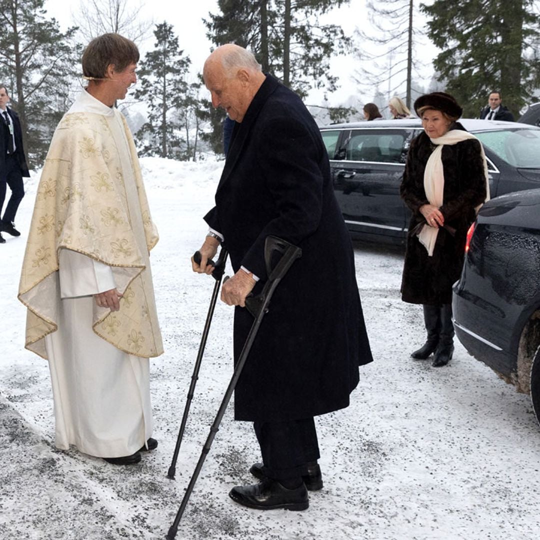 Primeras imágenes de Harald de Noruega junto a su familia tras recibir el alta hospitalaria